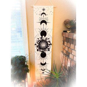 Gorgeous sun and moon phase black and white wall hanging tapestry